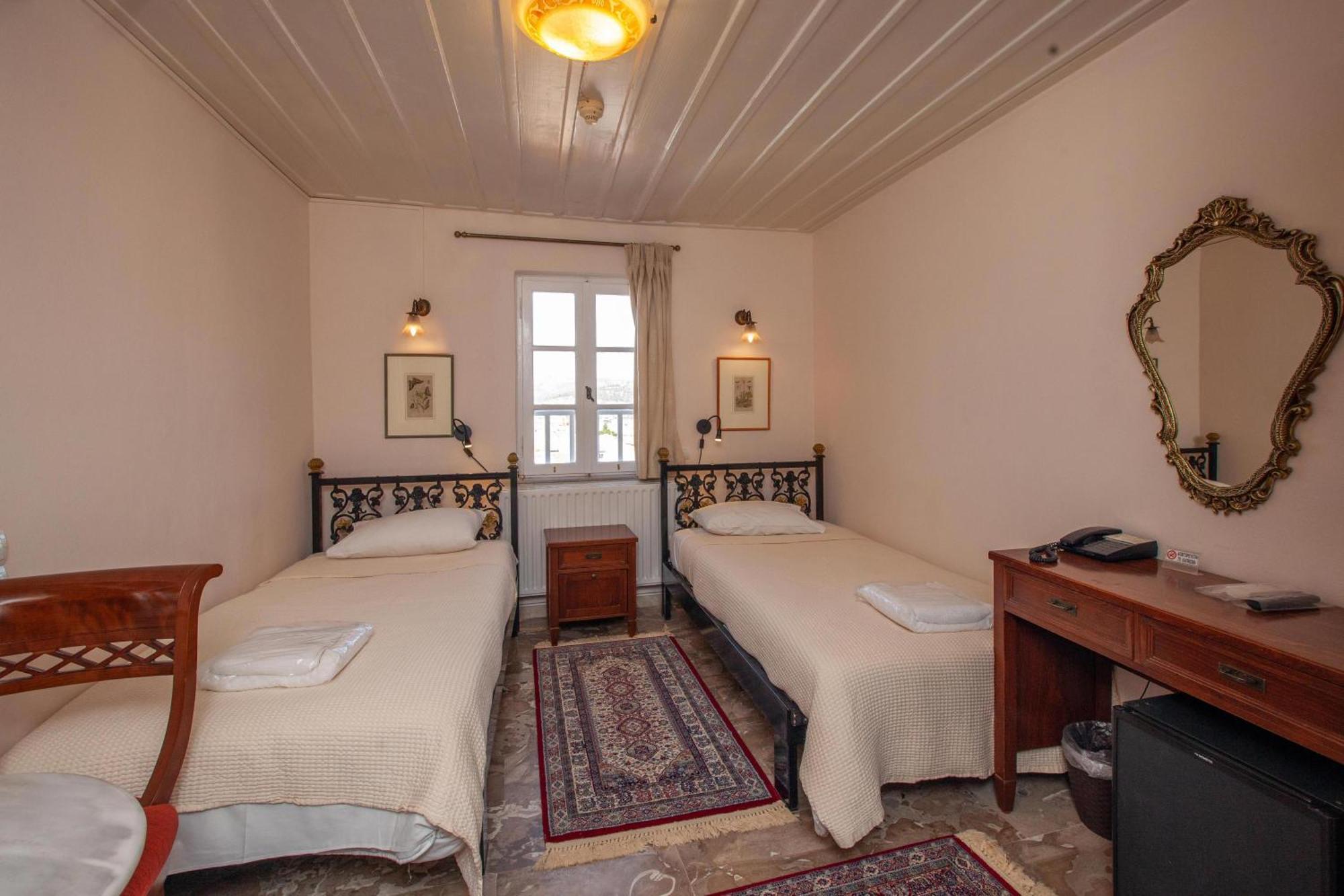 Byron Traditional Hotel Nafplio Bagian luar foto